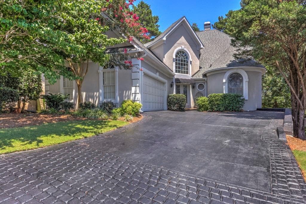 4 bedroom, 3,966 sq ft single family residence sold at 315 Brassy Court, Alpharetta, GA 30022