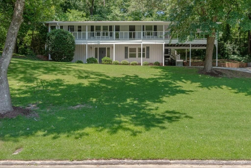 6870 Sunny Brook Lane, Sandy Springs, GA 30328 — most recent listing photo