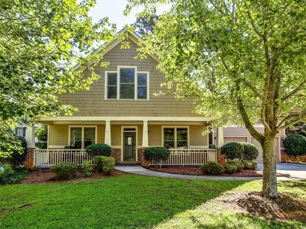 4 bedroom, 2,446 sq ft single family residence sold at 1886 Shoal Creek Boulevard, Decatur, GA 30032
