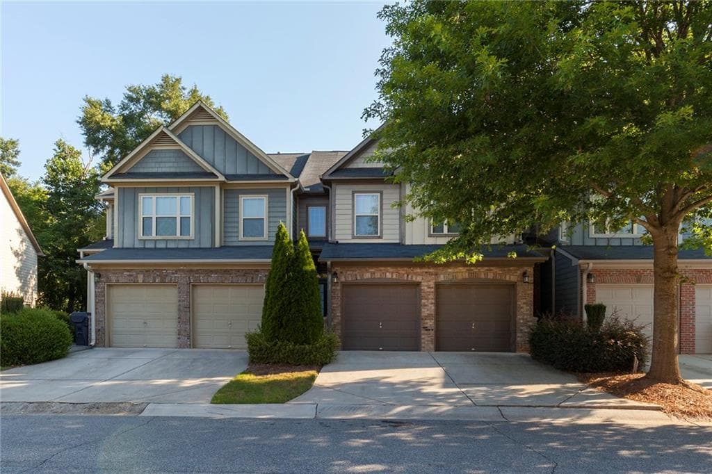 3 bedroom, 2,240 sq ft townhouse sold at 90 Grampian Way, Marietta, GA 30008