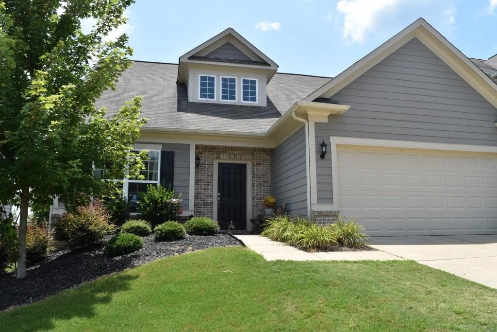 3 bedroom, 1,800 sq ft single family residence sold at 615 Lorimore Pass, Canton, GA 30115
