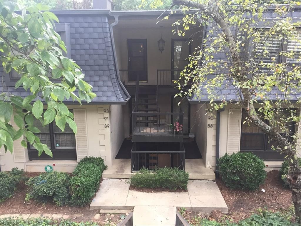 2 bedroom condominium sold at 93 La Rue Place 93, Atlanta, GA 30327