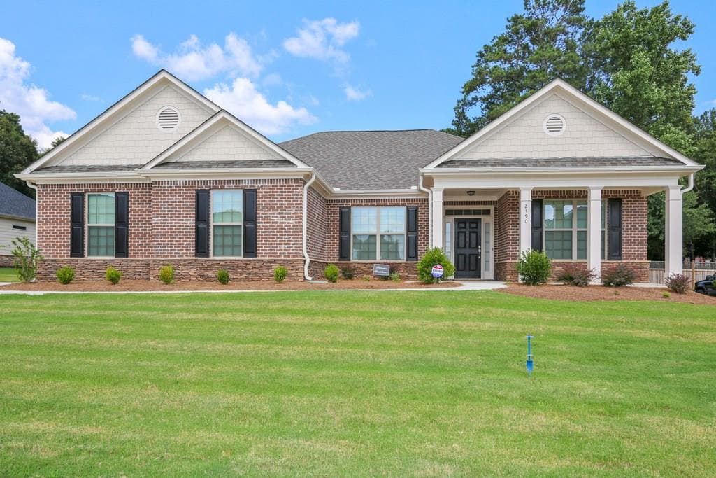 3 bedroom, 2,579 sq ft single family residence sold at 2390 Darlington Way, Marietta, GA 30064
