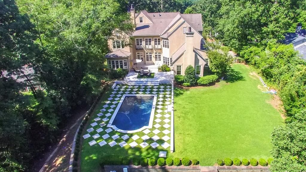 6 bedroom, 7,118 sq ft single family residence sold at 59 Blackland Road, Atlanta, GA 30342