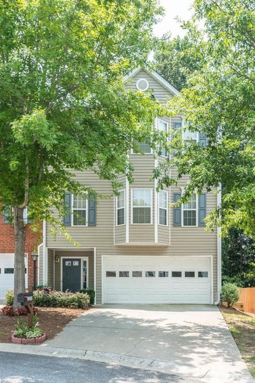 3 bedroom, 2,121 sq ft townhouse sold at 1526 Gathering Place 1526, Cumming, GA 30040