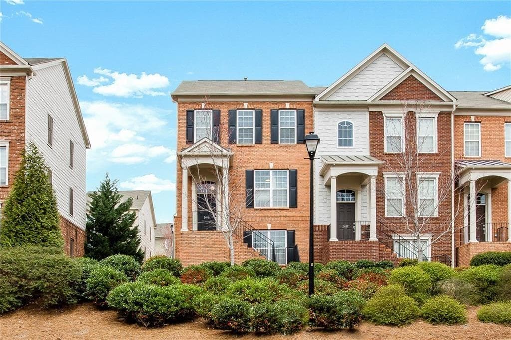 3 bedroom, 2,268 sq ft townhouse sold at 2446 Natoma Court 11, Smyrna, GA 30080