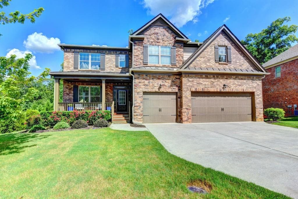 6 bedroom, 4,352 sq ft single family residence sold at 1235 Gallatin Way, Suwanee, GA 30024