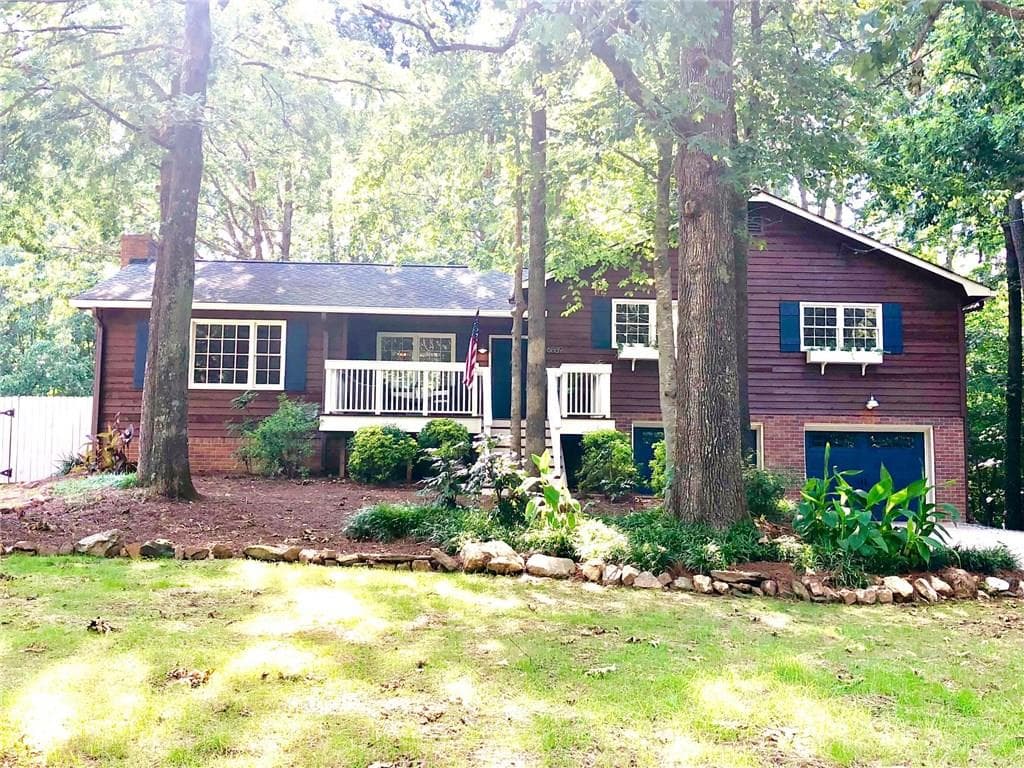 3 bedroom, 1,586 sq ft single family residence sold at 6889 Recreation Lane, Acworth, GA 30102