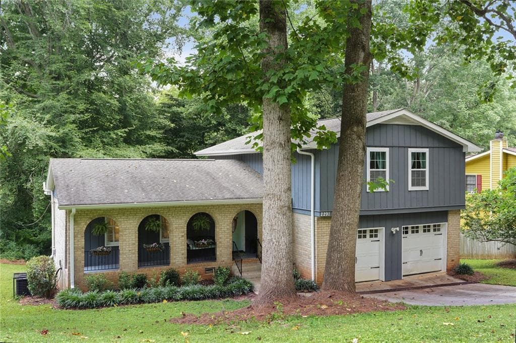 3 bedroom, 1,999 sq ft single family residence sold at 2291 Chevy Chase Lane, Decatur, GA 30032