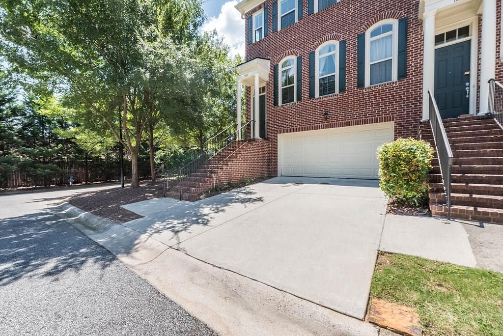 3 bedroom, 2,565 sq ft condominium sold at 1618 Mosaic Way, Smyrna, GA 30080