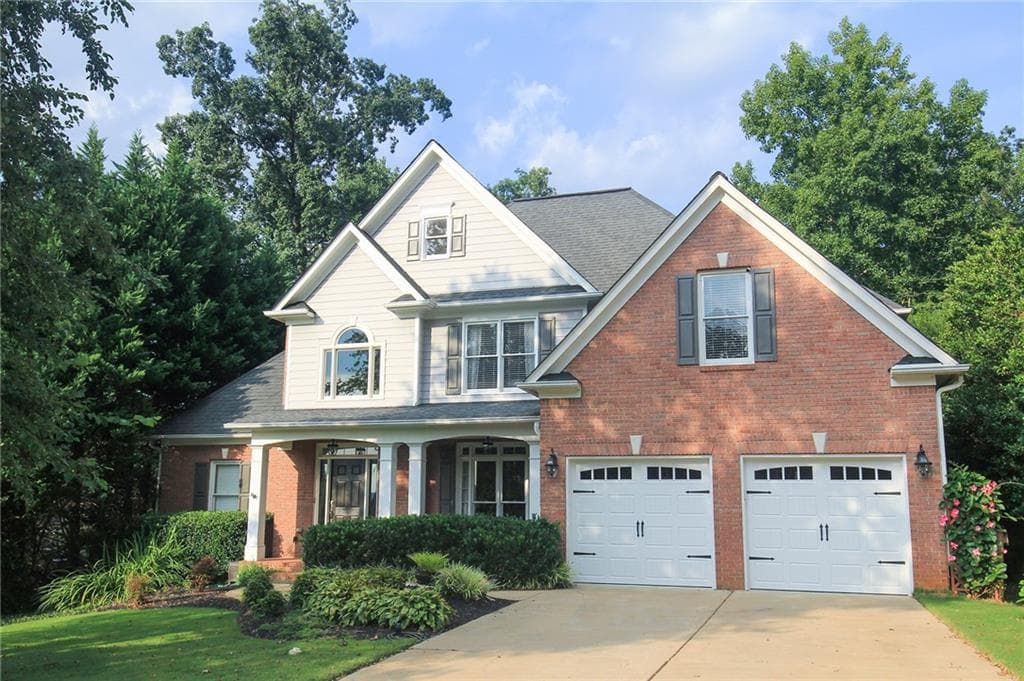 5 bedroom single family residence sold at 5425 Avonshire Lane, Cumming, GA 30040