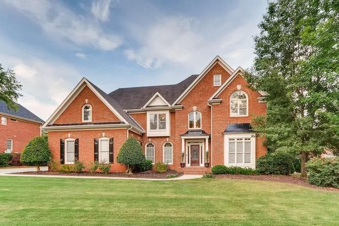 5 bedroom, 4,343 sq ft single family residence sold at 9535 Stoney Ridge Lane, Alpharetta, GA 30022