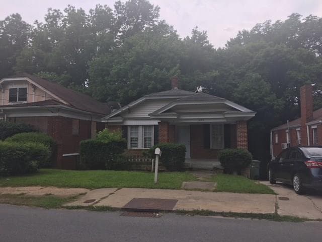 2 bedroom, 1,270 sq ft single family residence sold at 1050 Mayson Turner Road, Atlanta, GA 30314