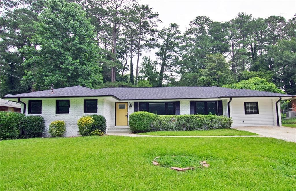4 bedroom, 1,660 sq ft single family residence sold at 2260 Saratoga Drive, Decatur, GA 30032