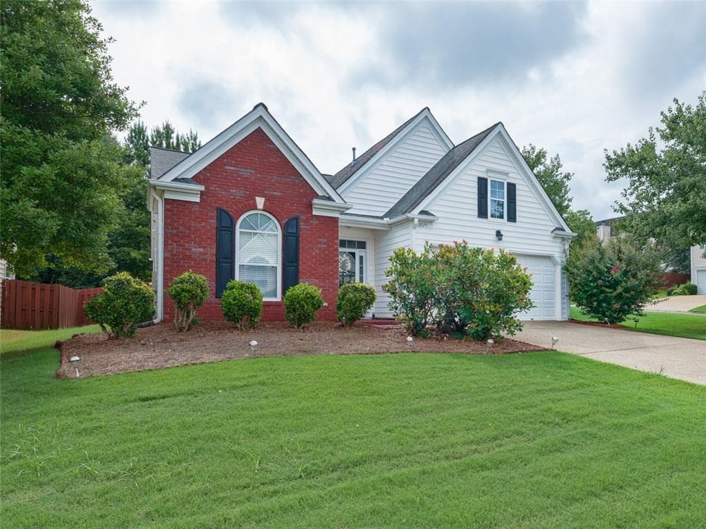 2075 Crestview Way, Woodstock, GA 30188 — most recent listing photo