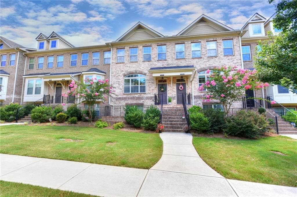 8040 Willoughby Court, Alpharetta, GA 30005 — most recent listing photo