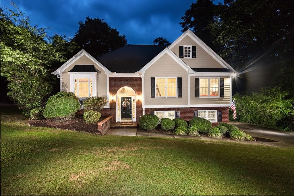 4 bedroom, 2,310 sq ft single family residence sold at 20 PLANTERS Drive, Cartersville, GA 30120