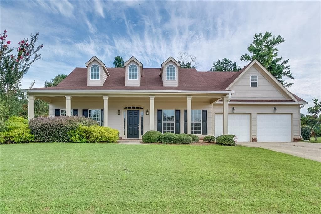 3 bedroom, 2,612 sq ft single family residence sold at 4566 Town Manor Drive, Douglasville, GA 30135