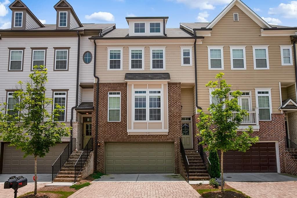 3 bedroom, 2,083 sq ft townhouse sold at 2143 Old Georgian Terrace, Atlanta, GA 30318