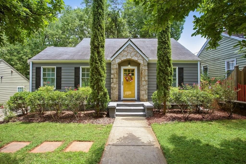 4 bedroom, 1,693 sq ft single family residence sold at 920 Stallings Avenue, Atlanta, GA 30316