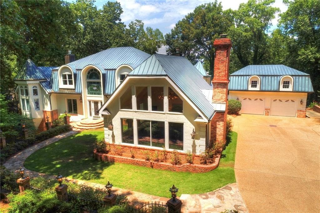 9185 Huntcliff Trace, Sandy Springs, GA 30350 — most recent listing photo