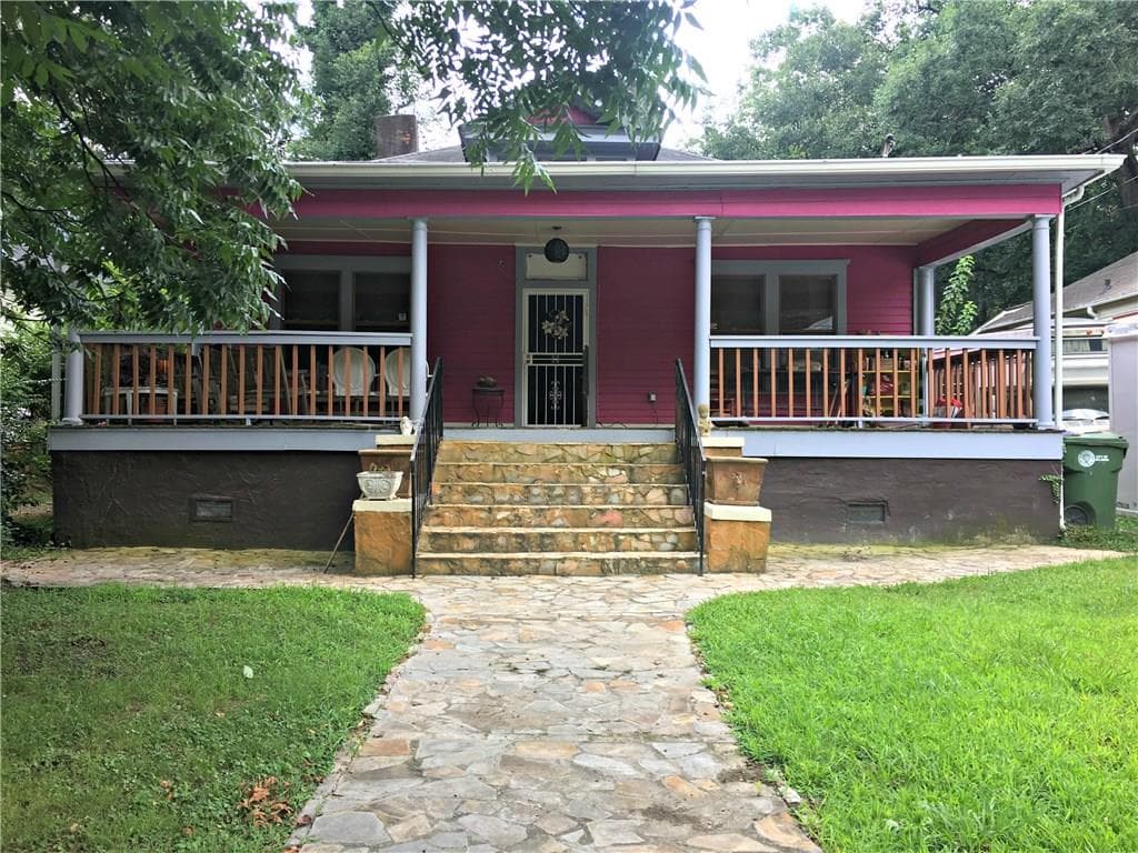 4 bedroom, 2,015 sq ft single family residence sold at 662 Brookline Street, Atlanta, GA 30310