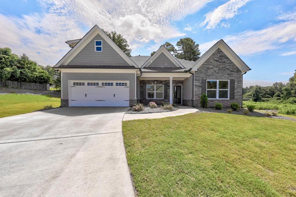3910 Hamilton Cove Court, Cumming, GA 30028 — most recent listing photo