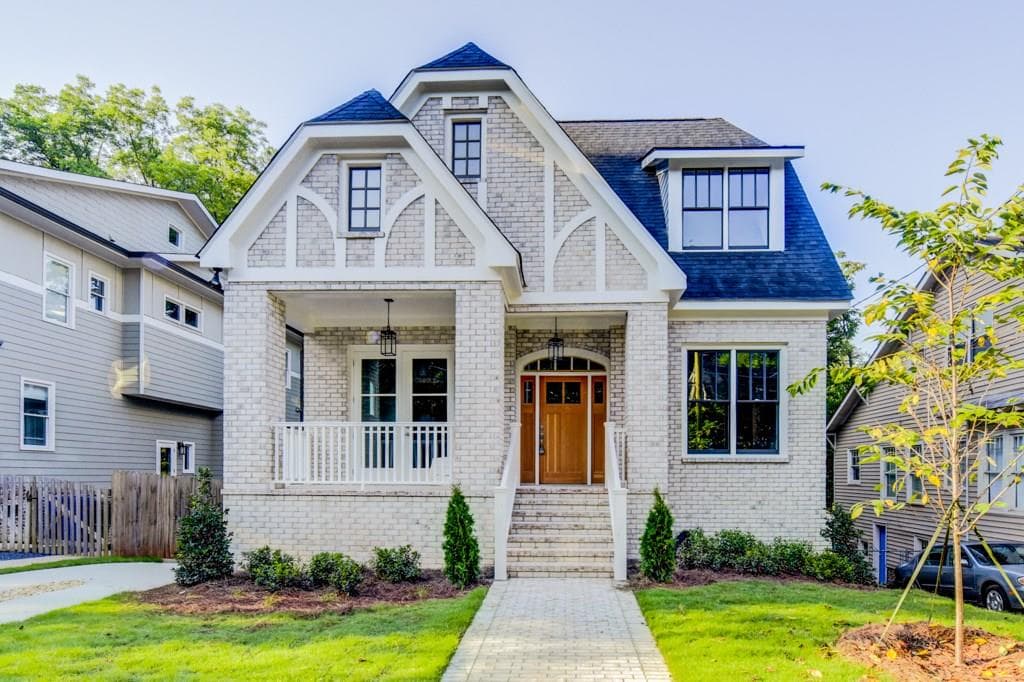 6 bedroom, 3,900 sq ft single family residence sold at 985 Drewry Street, Atlanta, GA 30306