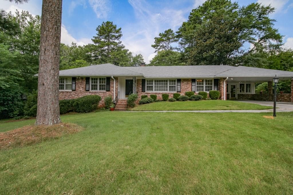 4 bedroom, 1,839 sq ft single family residence sold at 2336 Shasta Way, Atlanta, GA 30345