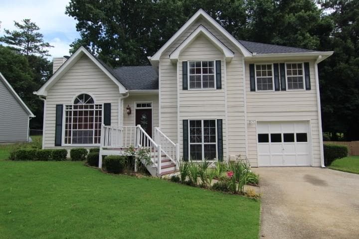 3527 Chinaberry Lane, Snellville, GA 30039 — most recent listing photo