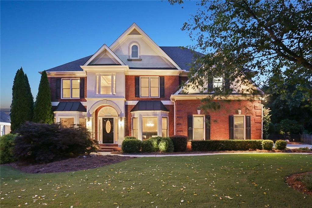 5 bedroom, 4,555 sq ft single family residence sold at 6870 Grassmoor Grange Way, Cumming, GA 30040