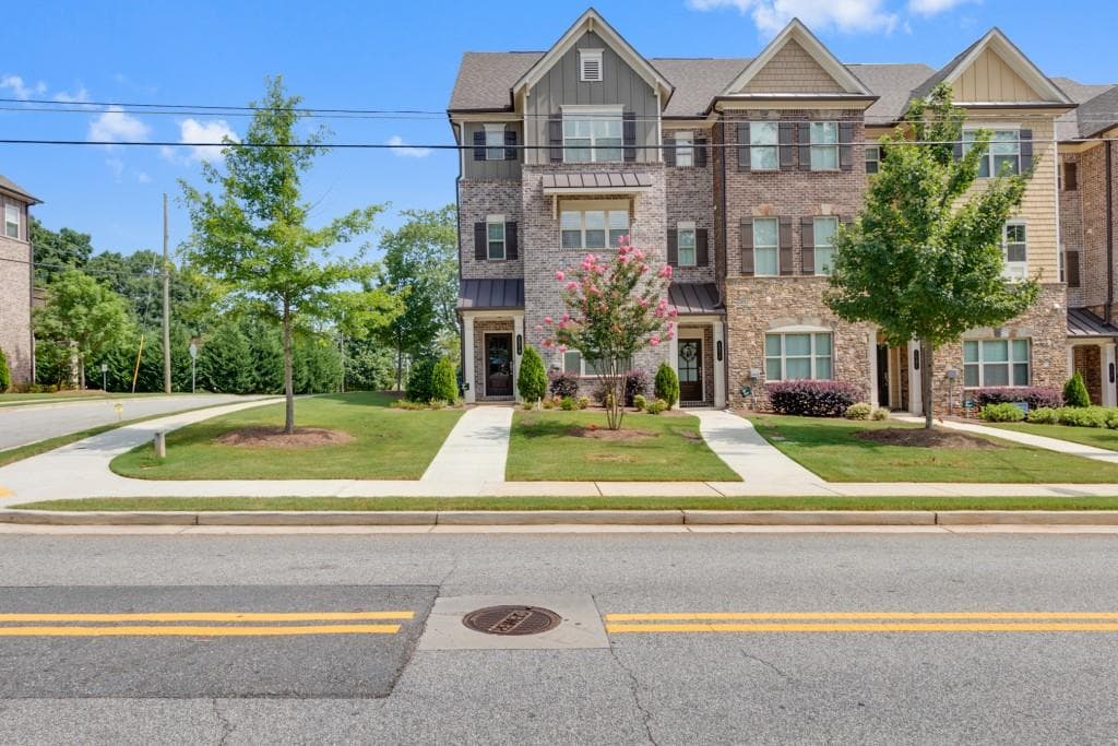 1373 Hawthorne Avenue, Smyrna, GA 30080 — most recent listing photo