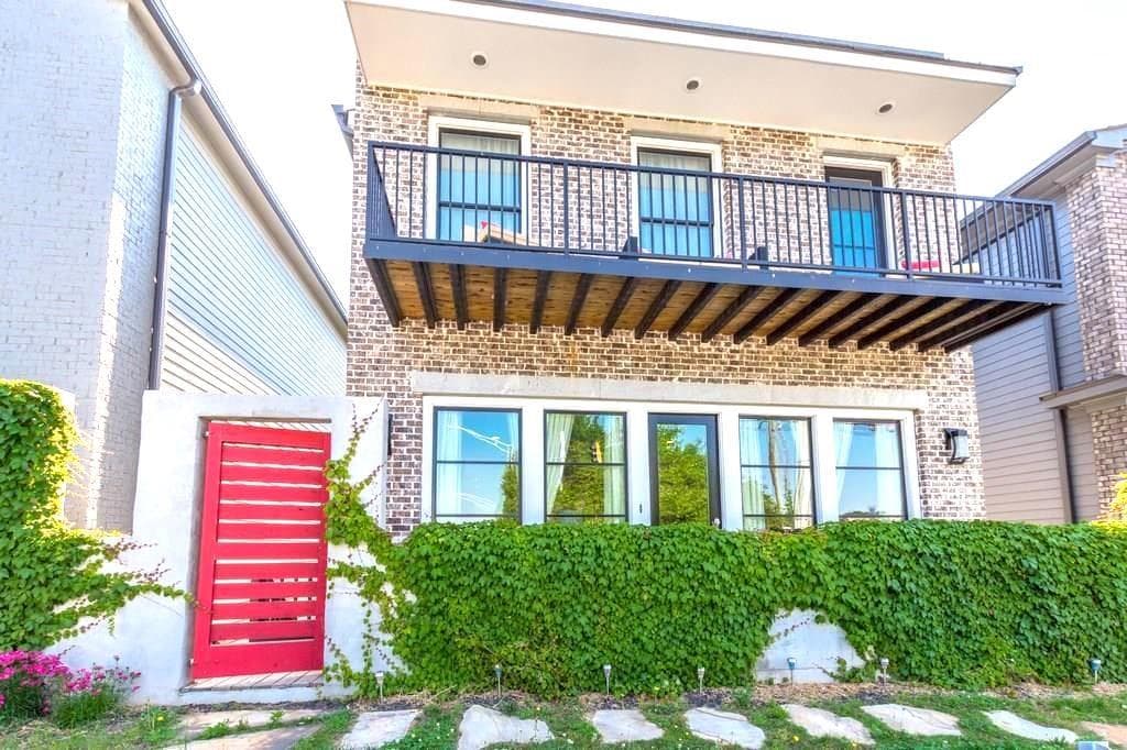 4 bedroom, 2,650 sq ft single family residence sold at 378 Bill Kennedy Way, Atlanta, GA 30316