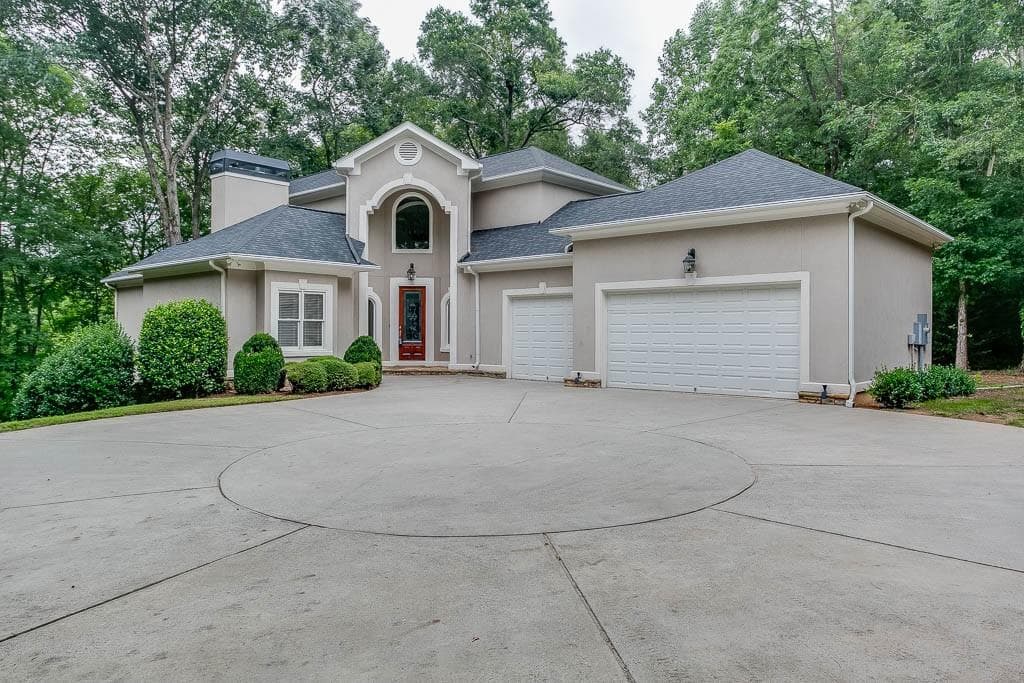 881 RIVER CHASE, Hoschton, GA 30548 — most recent listing photo
