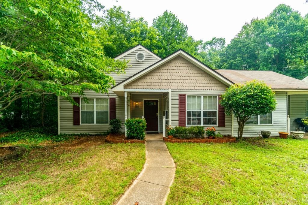 2 bedroom, 1,153 sq ft townhouse sold at 5136 Farm Place Drive, Woodstock, GA 30188