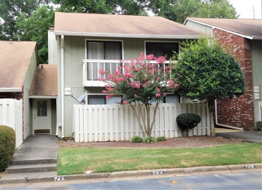 746 Brentwood Place, Marietta, GA 30067 — most recent listing photo