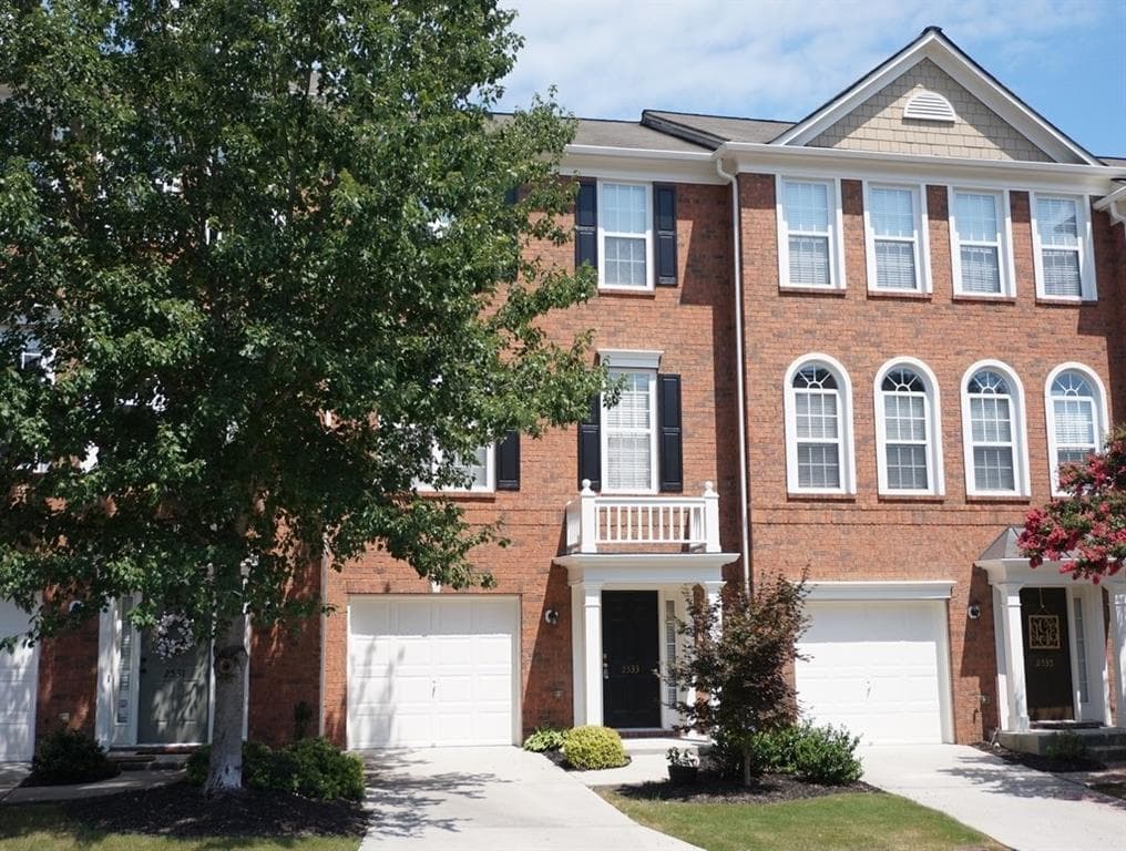 3 bedroom, 1,875 sq ft townhouse sold at 2533 Bridlewood Ln SE Lane, Atlanta, GA 30339