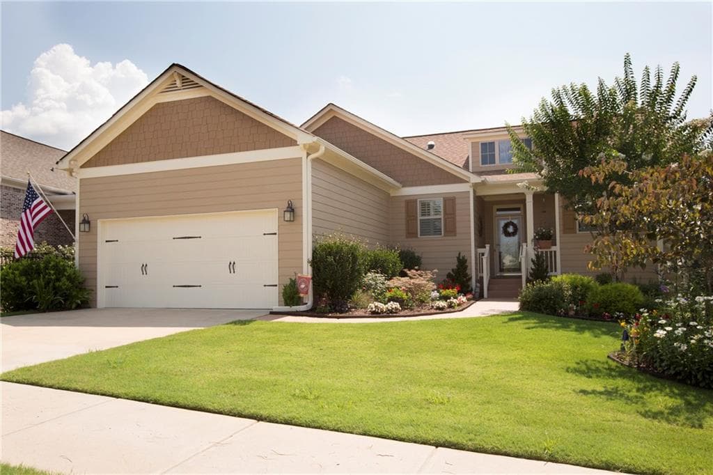 3 bedroom, 3,818 sq ft single family residence sold at 651 Hemlock Trail, Canton, GA 30114
