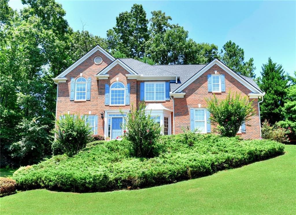 4 bedroom, 2,636 sq ft single family residence sold at 987 Summer Forest Drive, Suwanee, GA 30024