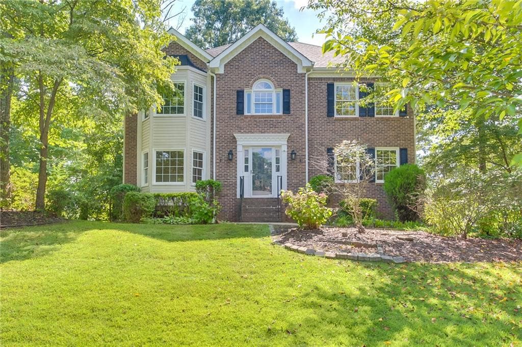 4 bedroom, 2,402 sq ft single family residence sold at 4995 Willow Creek Drive, Woodstock, GA 30188
