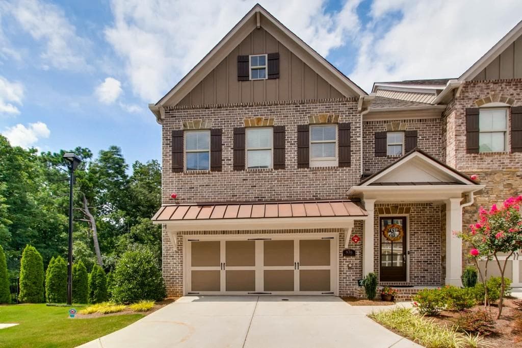 976 Bergeron Place, Sandy Springs, GA 30328 — most recent listing photo