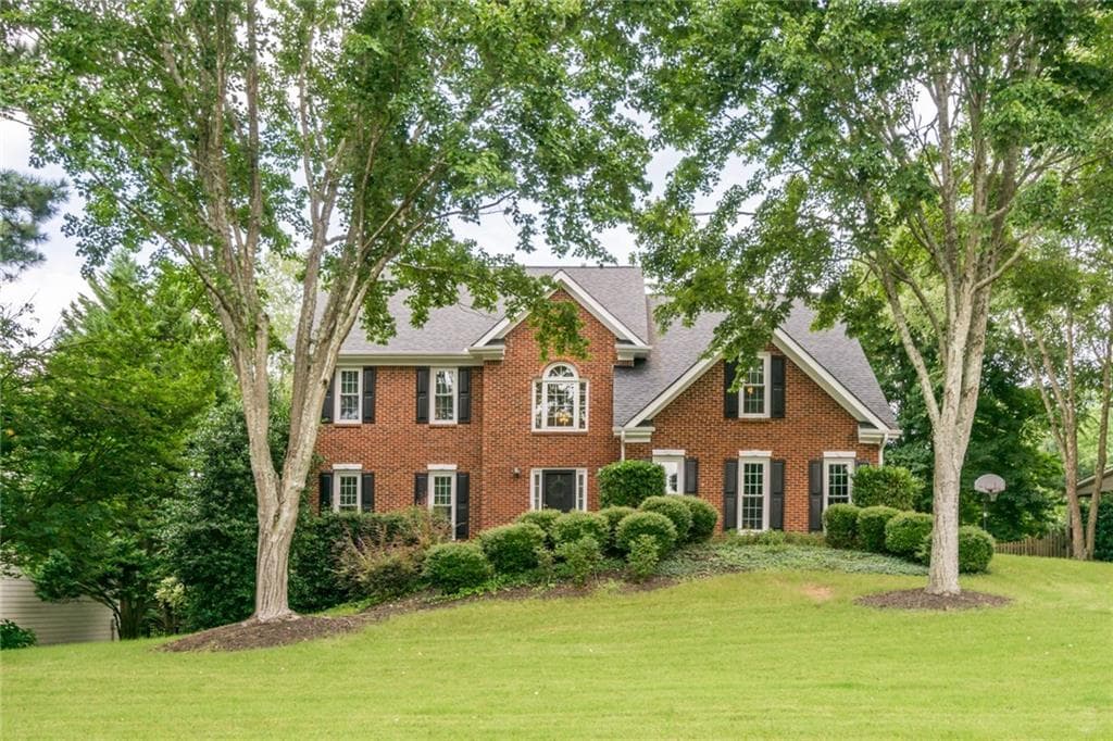 565 Estate Club Circle, Roswell, GA 30075 — most recent listing photo