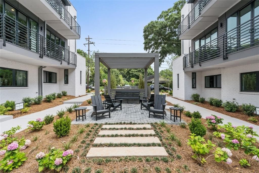 448 Plateau Place 3, Atlanta, GA 30309 — most recent listing photo