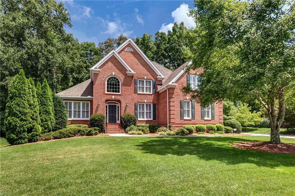 4 bedroom, 3,083 sq ft single family residence sold at 6850 Woodspring Way, Cumming, GA 30040