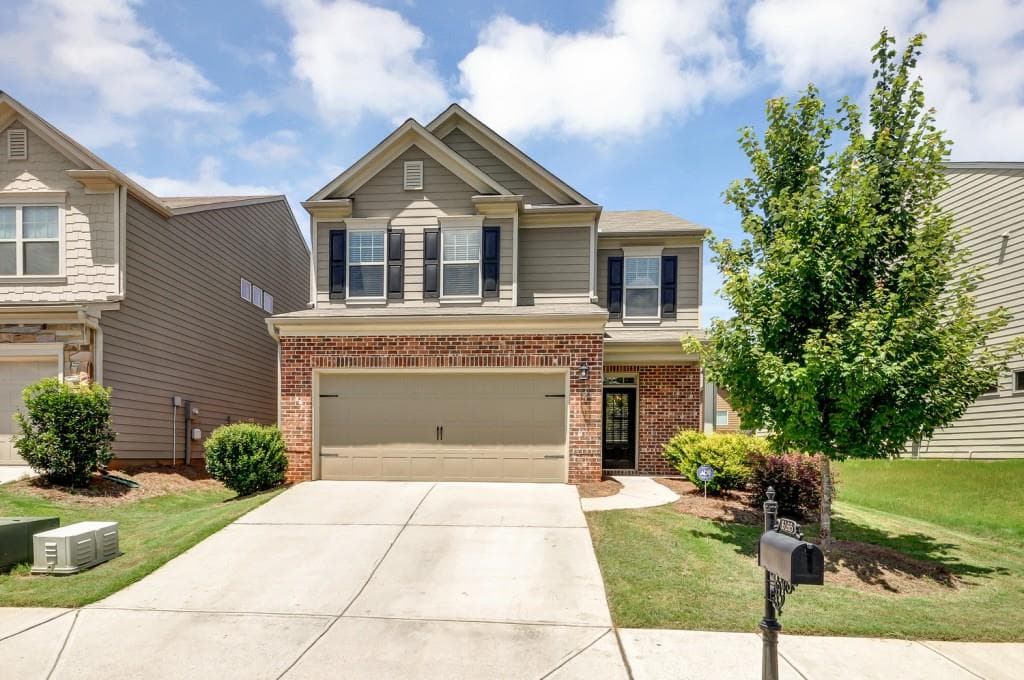 6165 Weddington Drive, Cumming, GA 30040 — most recent listing photo