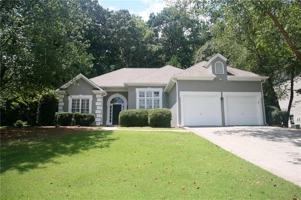 3 bedroom, 1,737 sq ft single family residence sold at 1023 Deer Hollow Drive, Woodstock, GA 30189