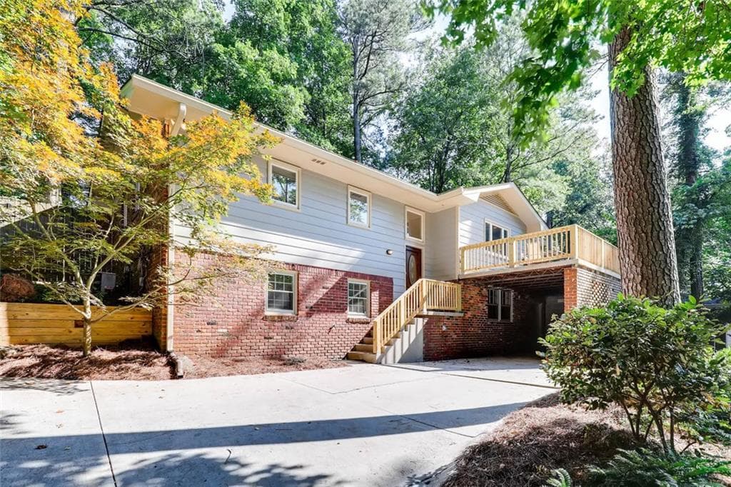 3 bedroom, 2,142 sq ft single family residence sold at 2175 Capehart Place, Atlanta, GA 30345