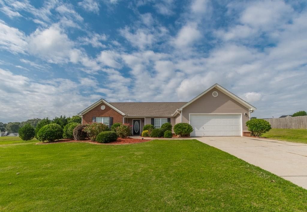 170 PERSIMMON Drive, Jefferson, GA 30549 — most recent listing photo