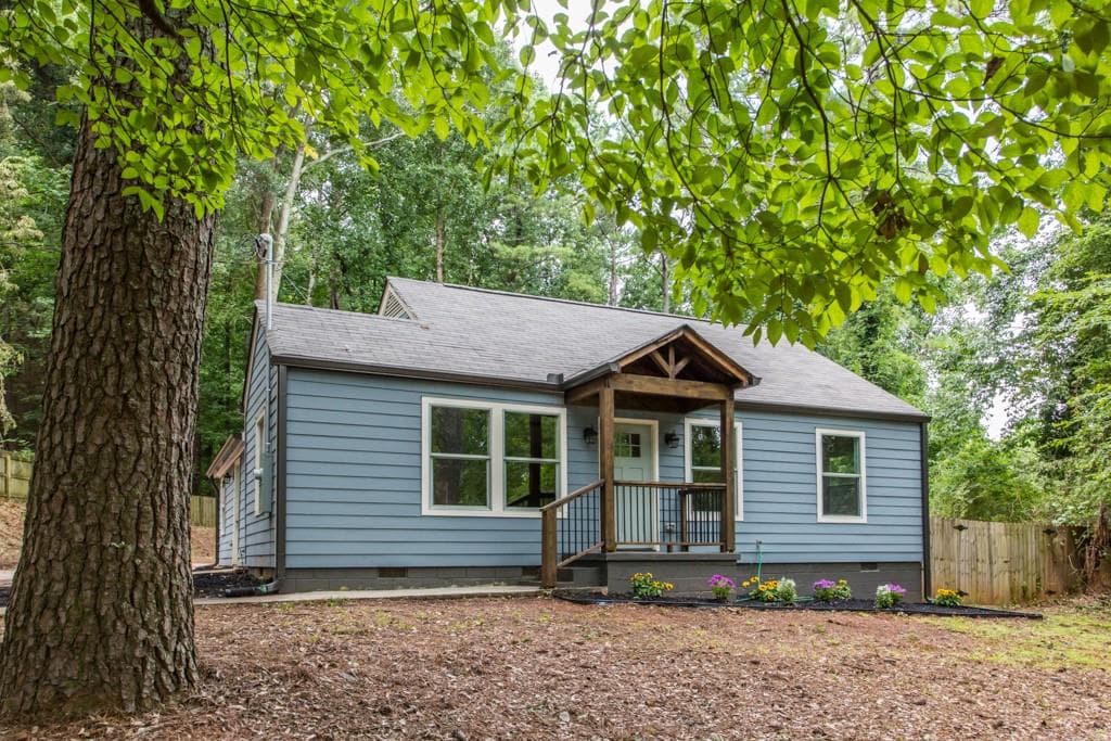 4 bedroom, 1,409 sq ft single family residence sold at 1603 Delano Drive, Decatur, GA 30032