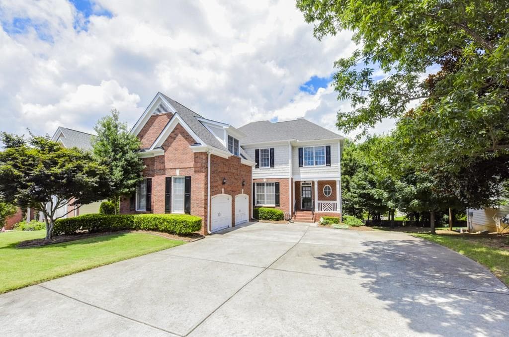 5 bedroom, 2,930 sq ft single family residence sold at 3575 Bridge Mill Court, Peachtree Corners, GA 30092
